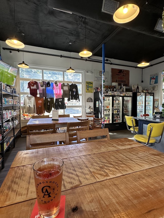 Inside House of Brews